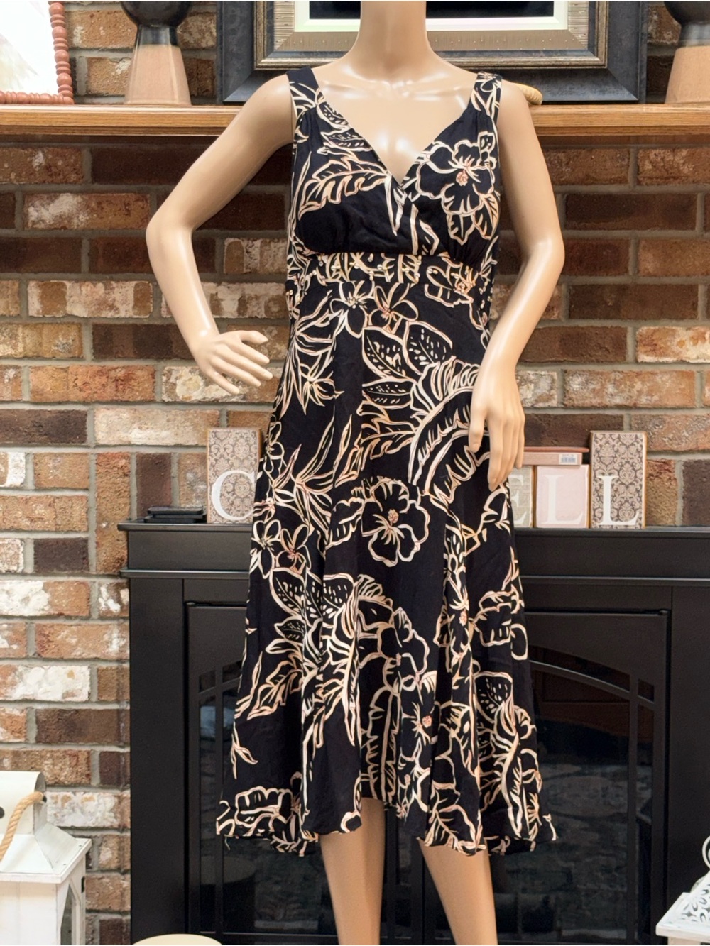 Black & Tan Floral V-Neck Midi Dress